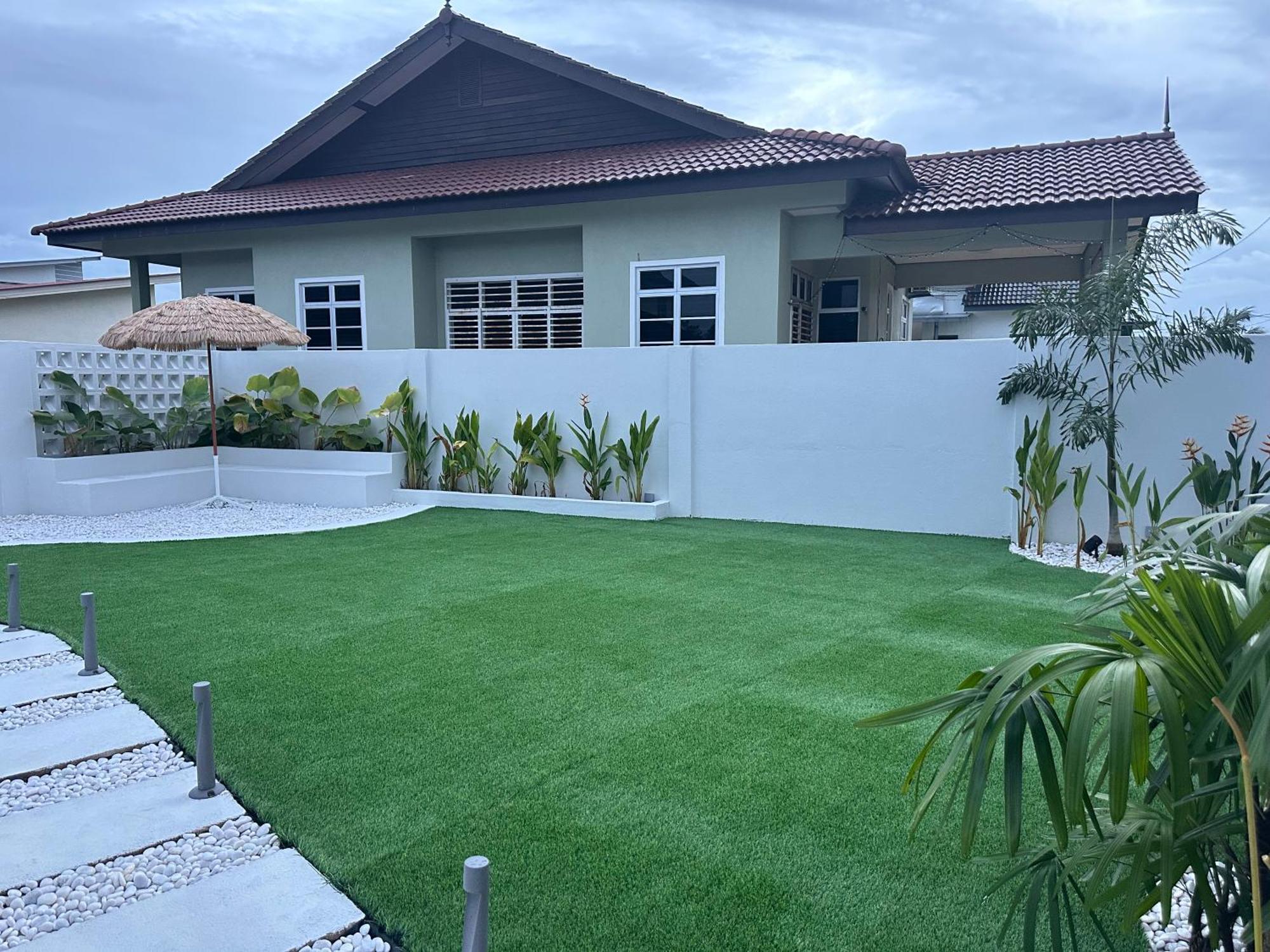 Home In Terengganu With Private Pool Kuala Terengganu Bagian luar foto